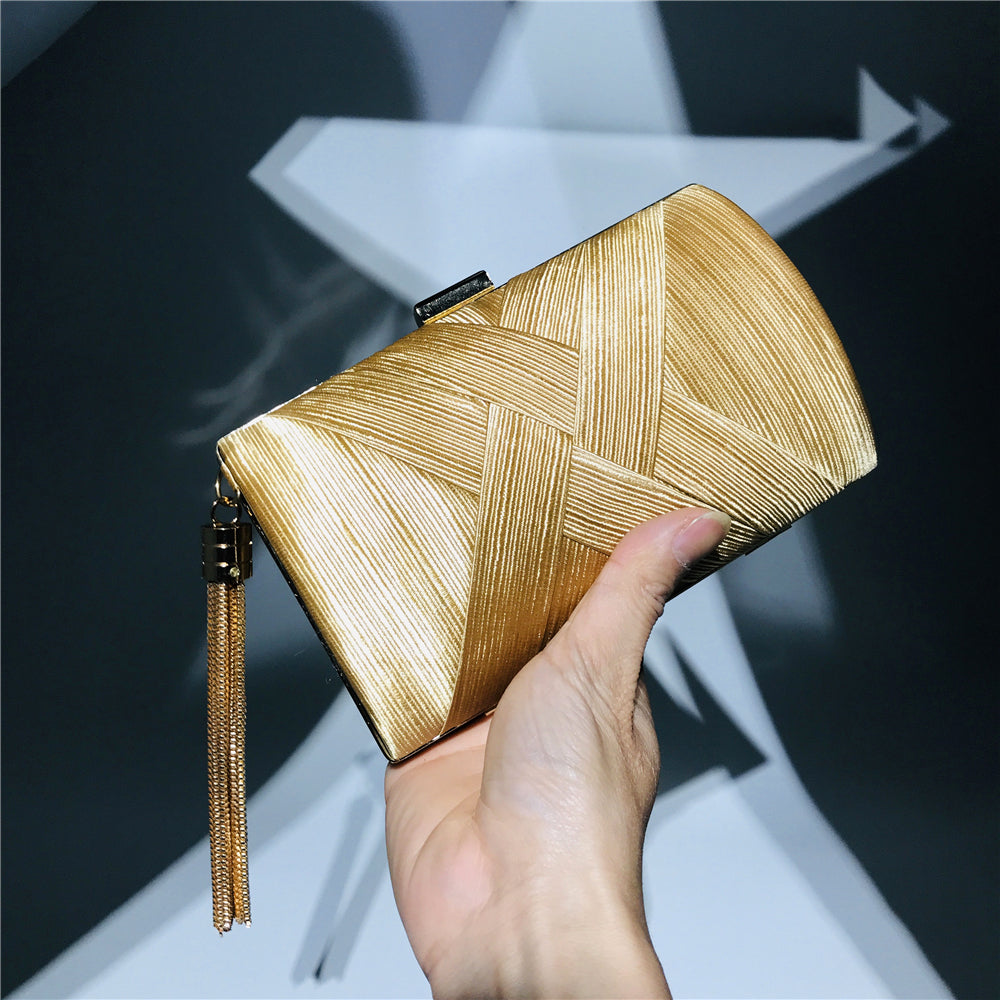 Handheld Women's Evening Clutch Bags Silk Satin Party Handbags Bridal Wedding Purses with Tassel Pendant Evening Clutch Bags