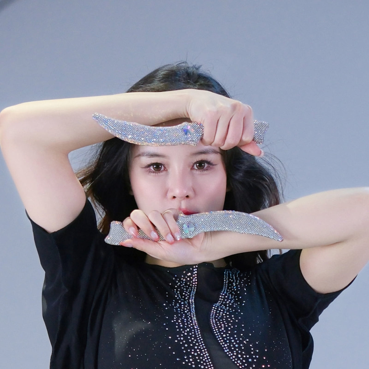 Iraqi Hair-flipping Dance Double-dagger Dance Props Knife Oriental Dance Rhinestone-studded Props Knife