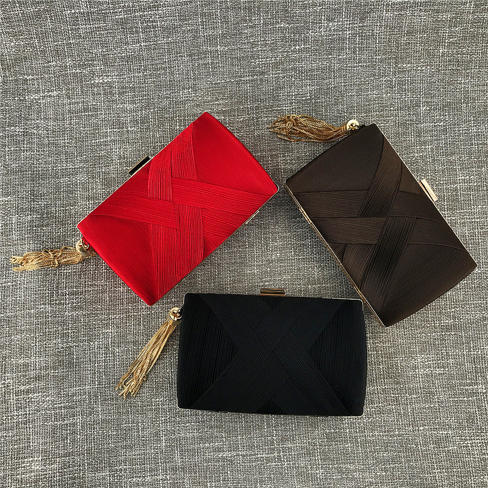 Handheld Women's Evening Clutch Bags Silk Satin Party Handbags Bridal Wedding Purses with Tassel Pendant Evening Clutch Bags