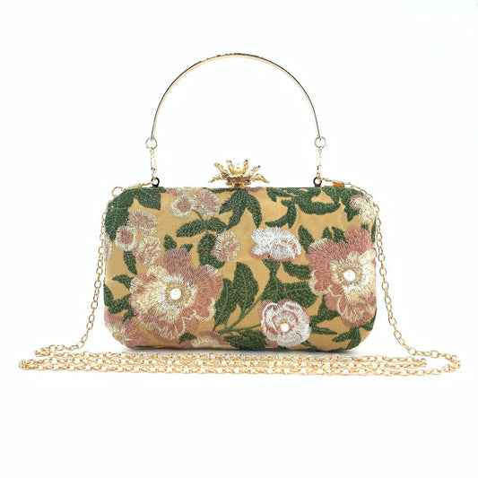 Embroidered handmade beaded Evening Bag Retro Pearl Banquet Evening Bag for women